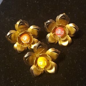 Beautiful vintage brass flower pin brooch‎